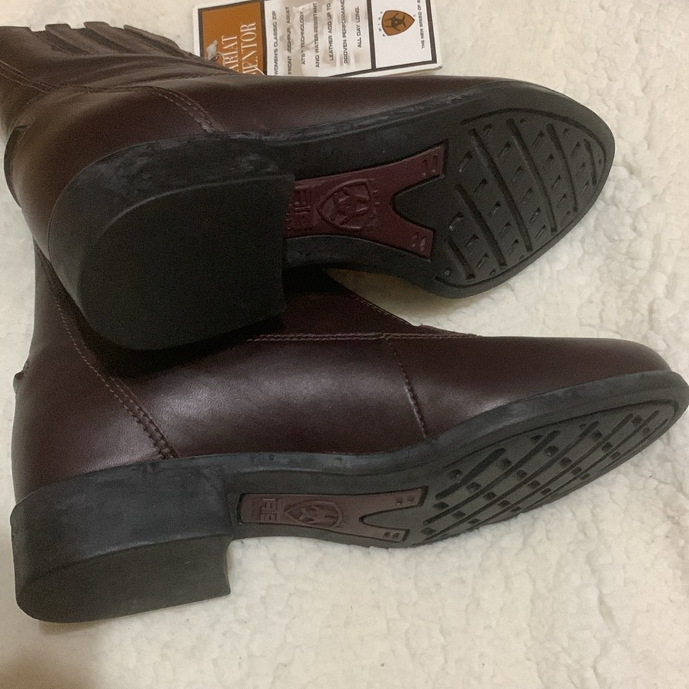 Ariat Boots - Picture 4 of 8